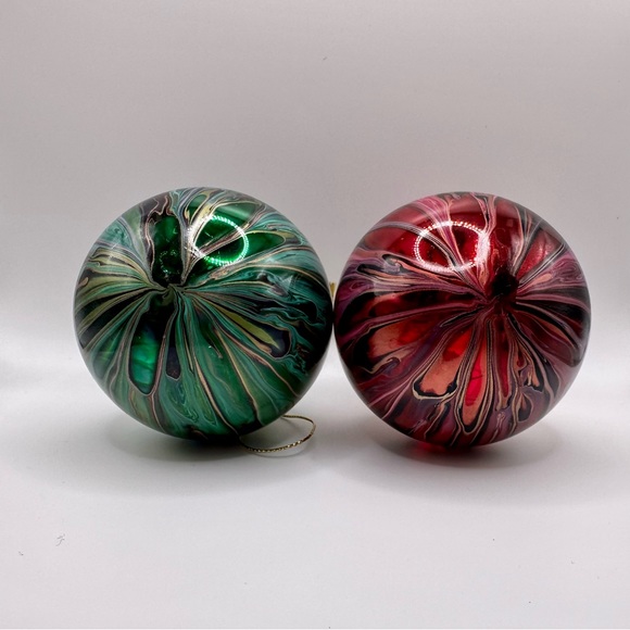 Pair of Marble Inside-Drip Painted Christmas Tree Glass Ball Ornaments - Picture 2 of 10
